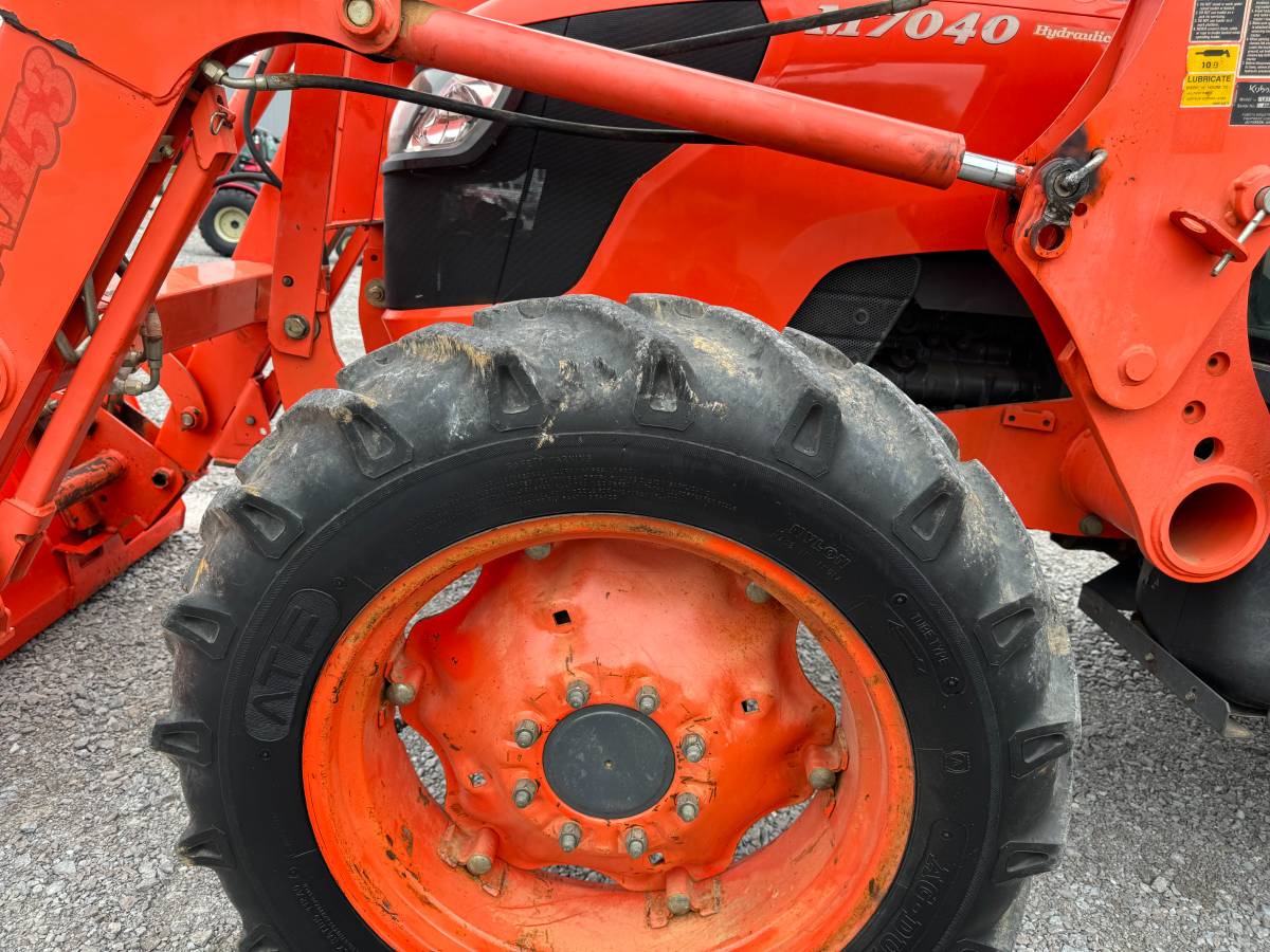 Kubota M7040 - Image 10