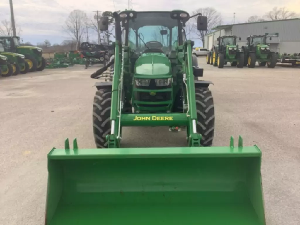 JOHN DEERE 5115R TRACTOR