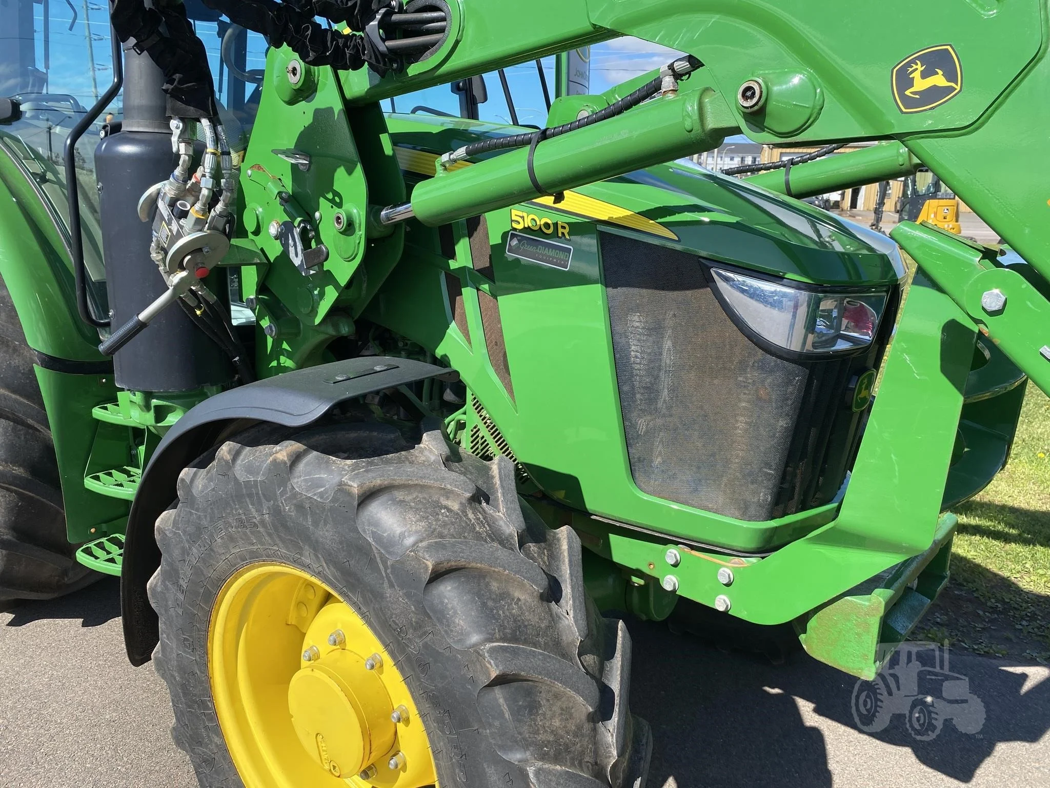 JOHN DEERE 5100R TRACTOR